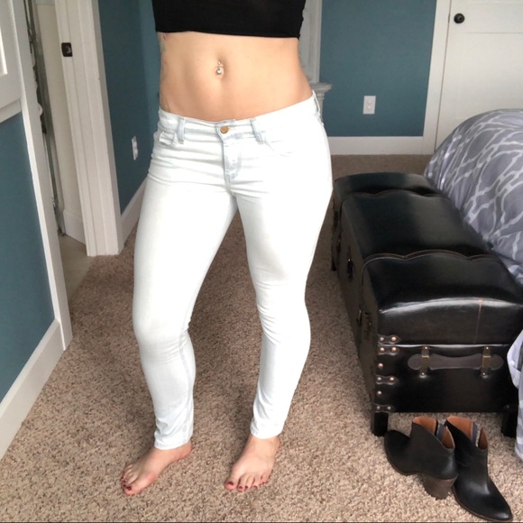 Light washed Jeans - Picture 2 of 8